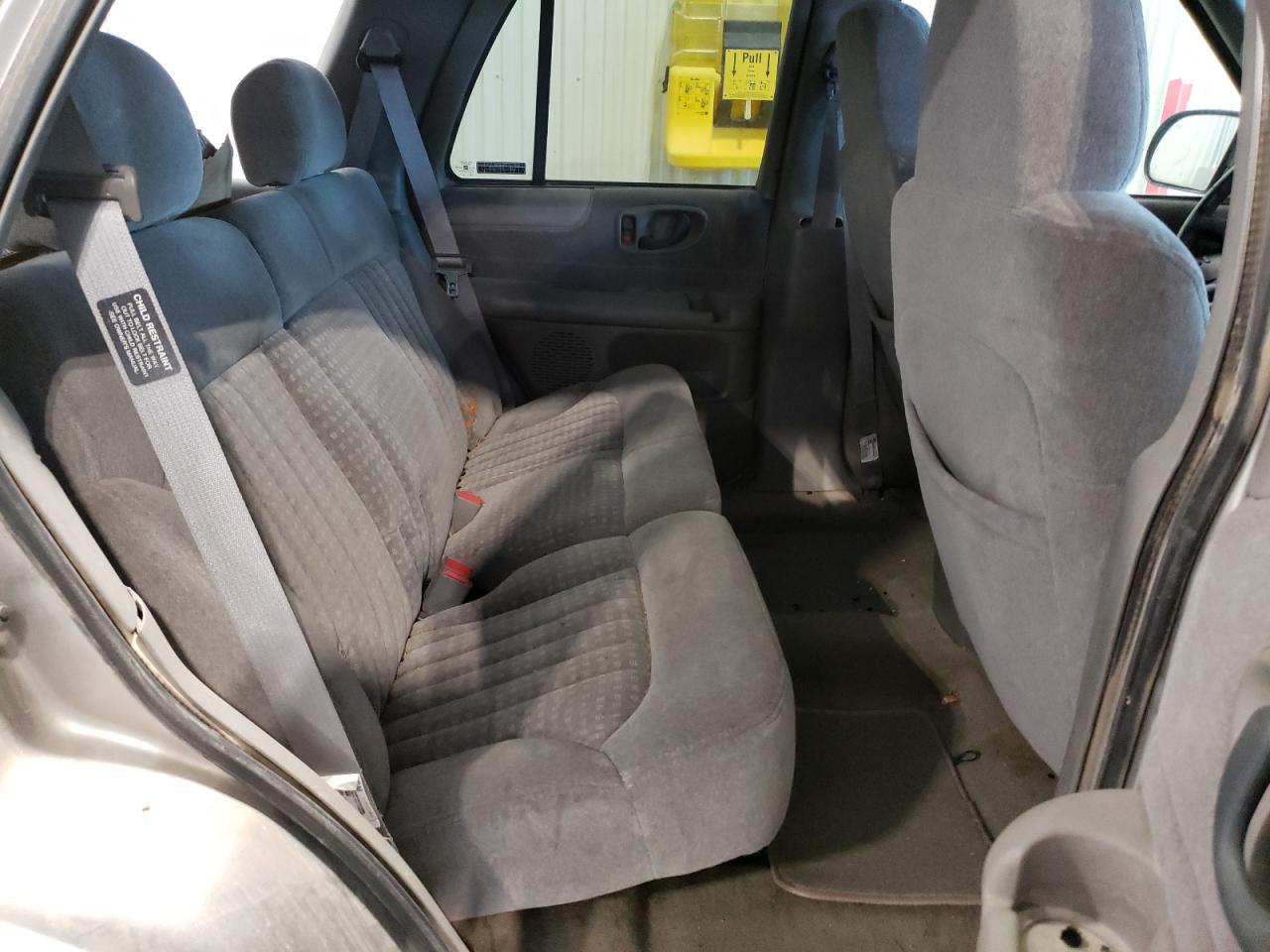 Photo 6 from auction – 1998 CHEVROLET BLAZER with VIN 1GNDT13W2W2255140