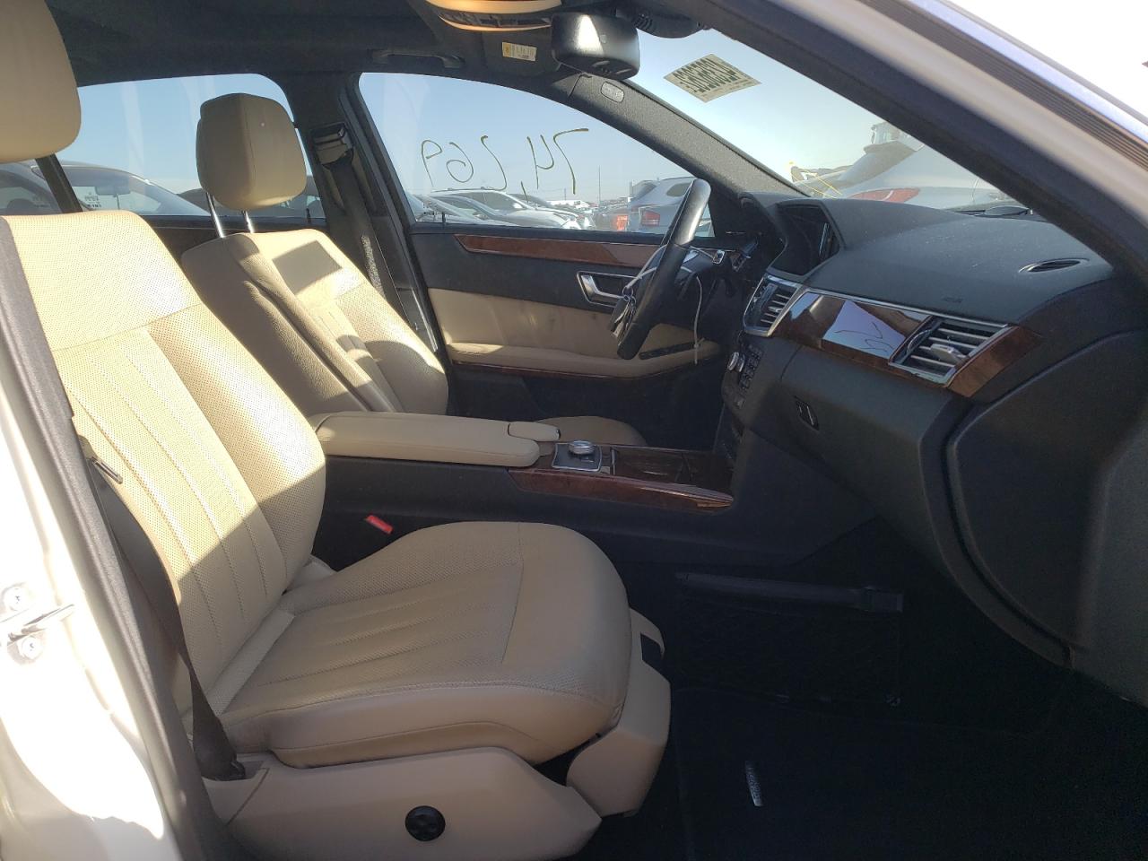 Photo 5 from auction – 2012 MERCEDES-BENZ E 550 4MAT with VIN WDDHF9BB5CA554563