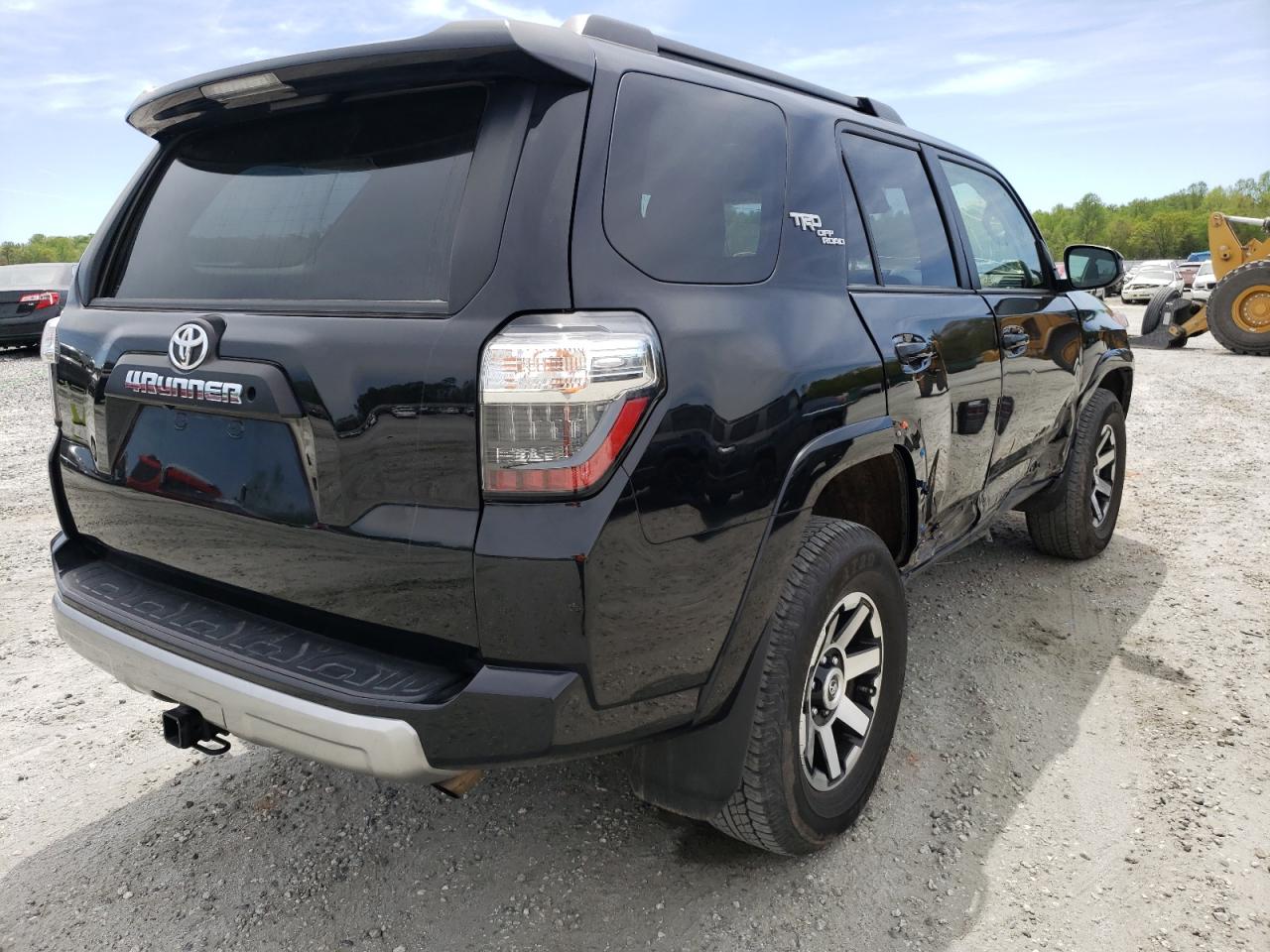 Photo 4 from auction – 2020 TOYOTA 4RUNNER SR with VIN JTEBU5JR9L5774662