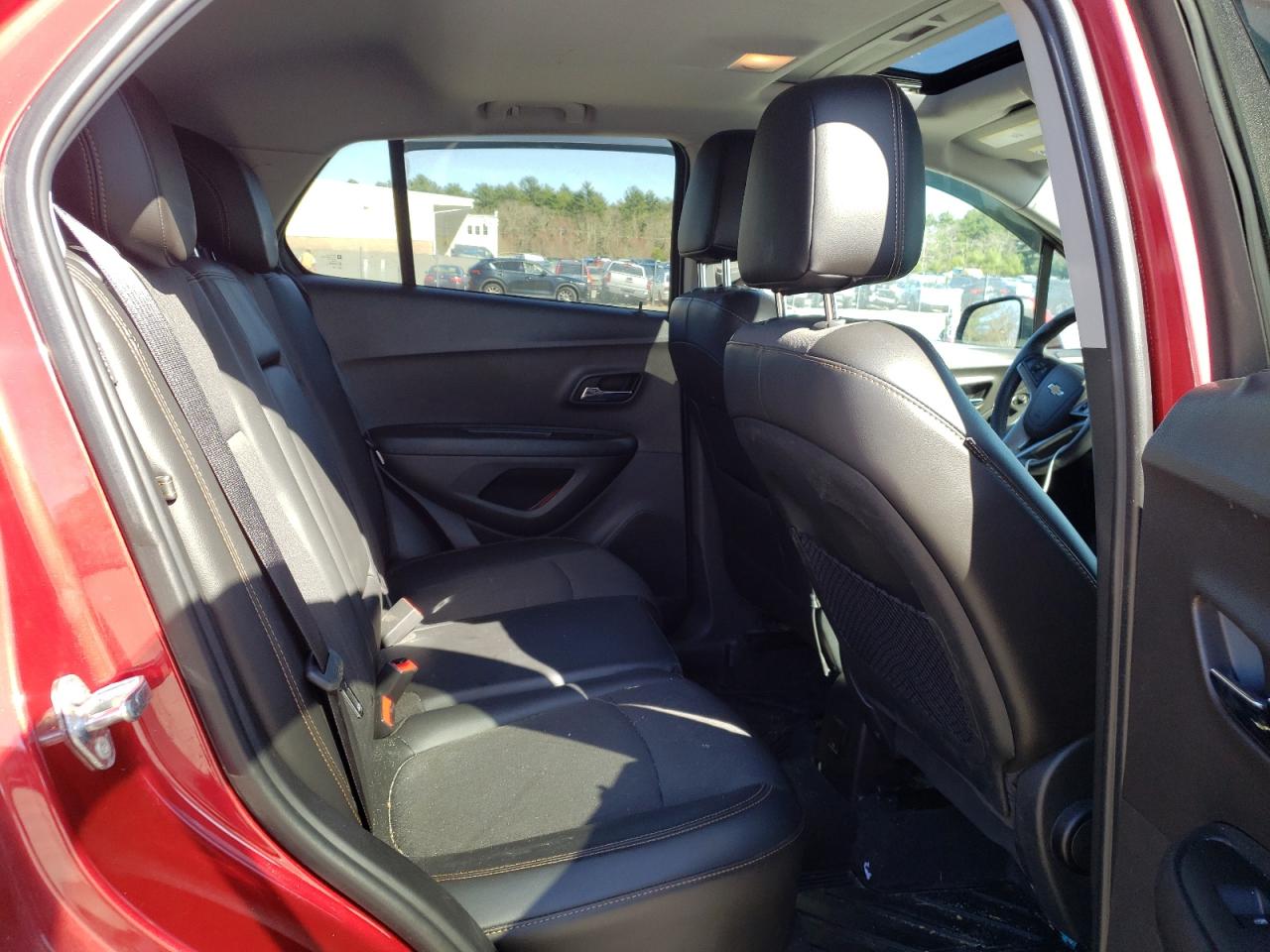 Photo 6 from auction – 2018 CHEVROLET TRAX 1LT with VIN 3GNCJPSB8JL281509