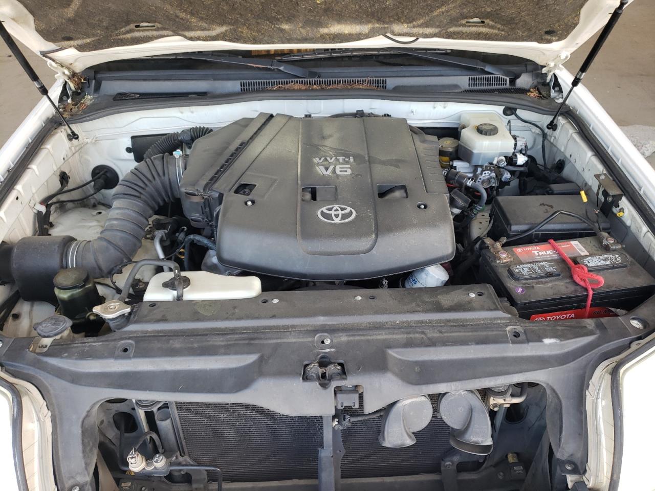 Zdjęcie 7 z aukcji – 2004 TOYOTA 4RUNNER SR z VIN JTEBU14R448021948