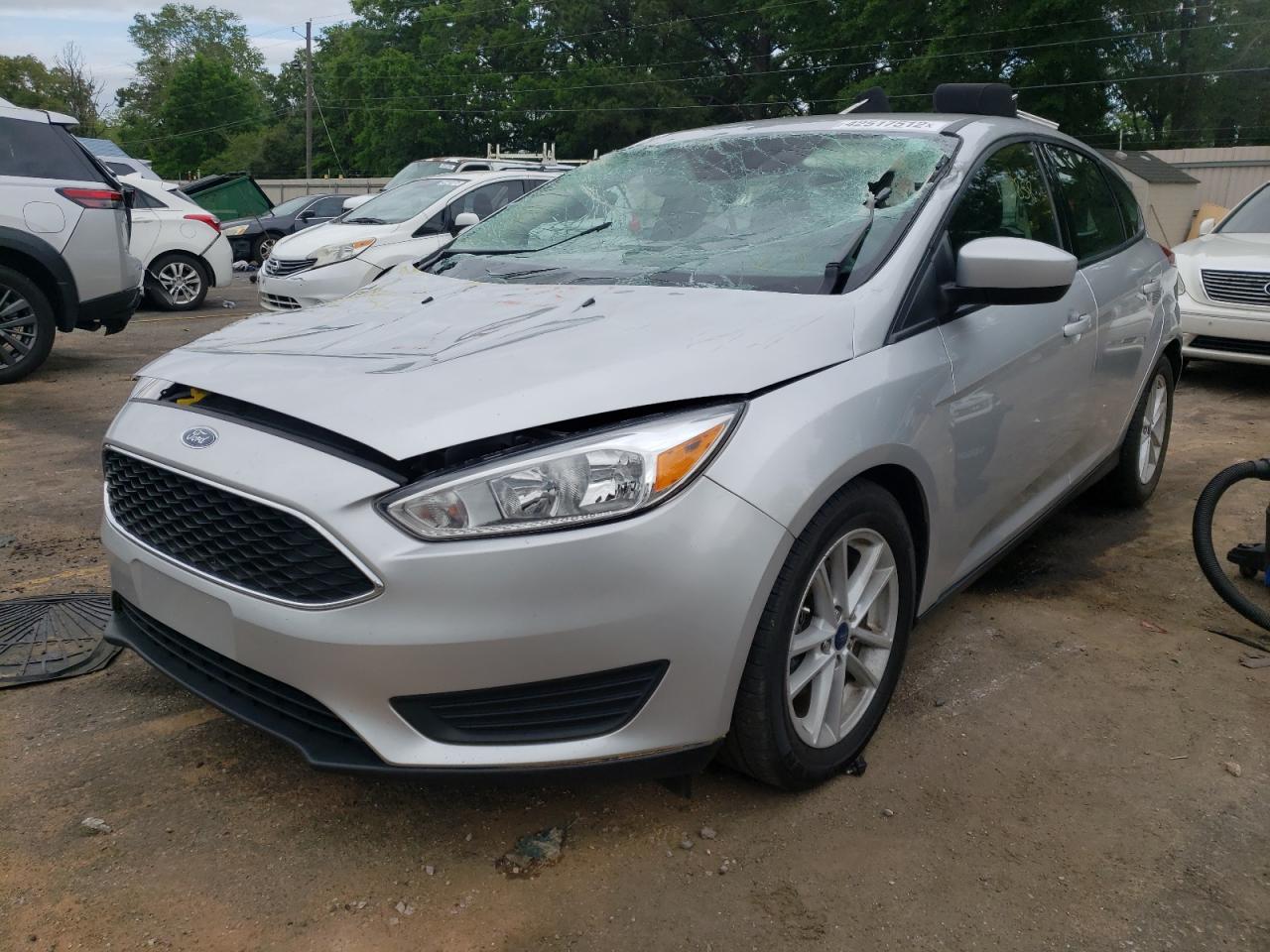 Photo 2 from auction – 2018 FORD FOCUS SE with VIN 1FADP3K25JL256217