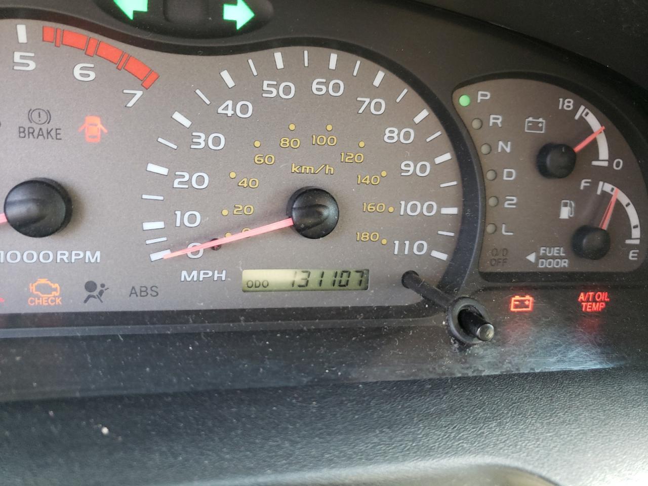 Photo 8 from auction – 2003 TOYOTA SEQUOIA LI with VIN 5TDBT48A93S204799
