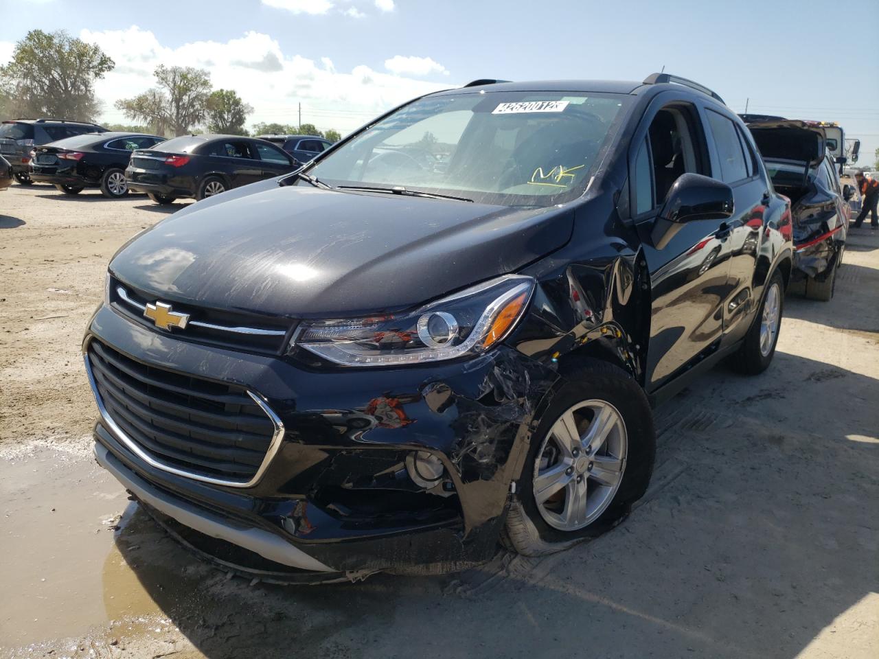 Photo 2 from auction – 2021 CHEVROLET TRAX 1LT with VIN KL7CJLSB8MB334147