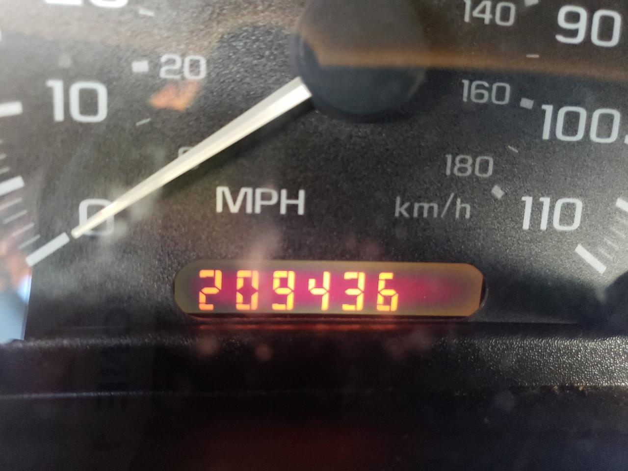Photo 8 from auction – 2000 CHEVROLET CAVALIER with VIN 1G1JC1249Y7161041