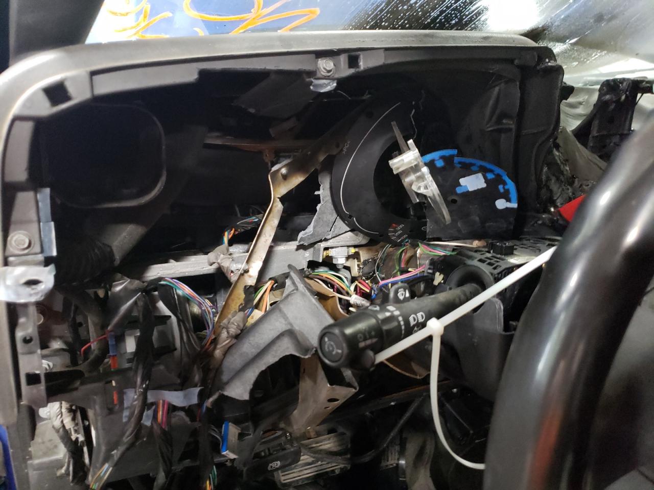 Photo 8 from auction – 2004 CHEVROLET SILVERADO with VIN 1GCHK23U04F123131