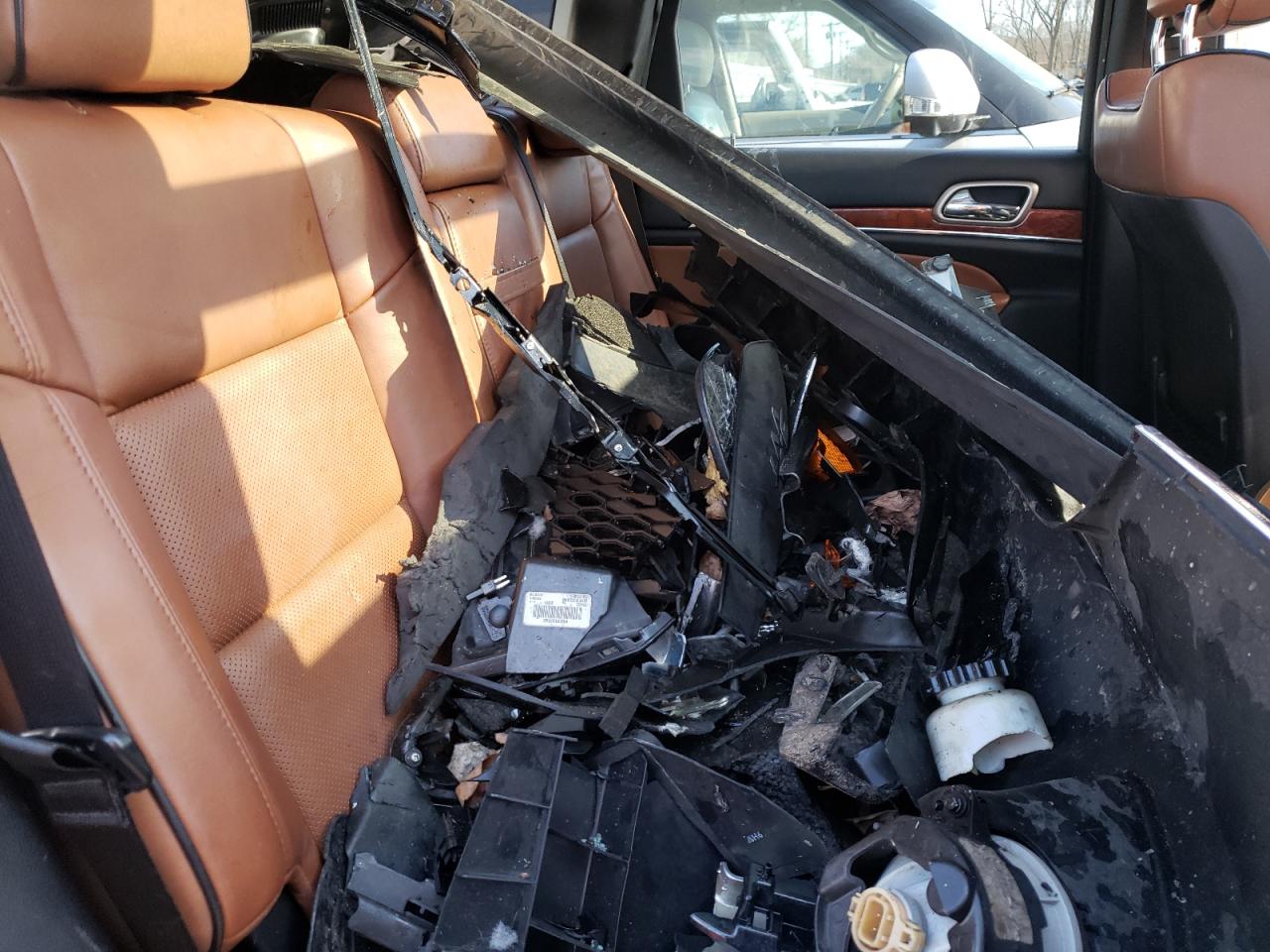 Photo 6 from auction – 2012 JEEP GRND CHERO with VIN 1C4RJFCG0CC212092