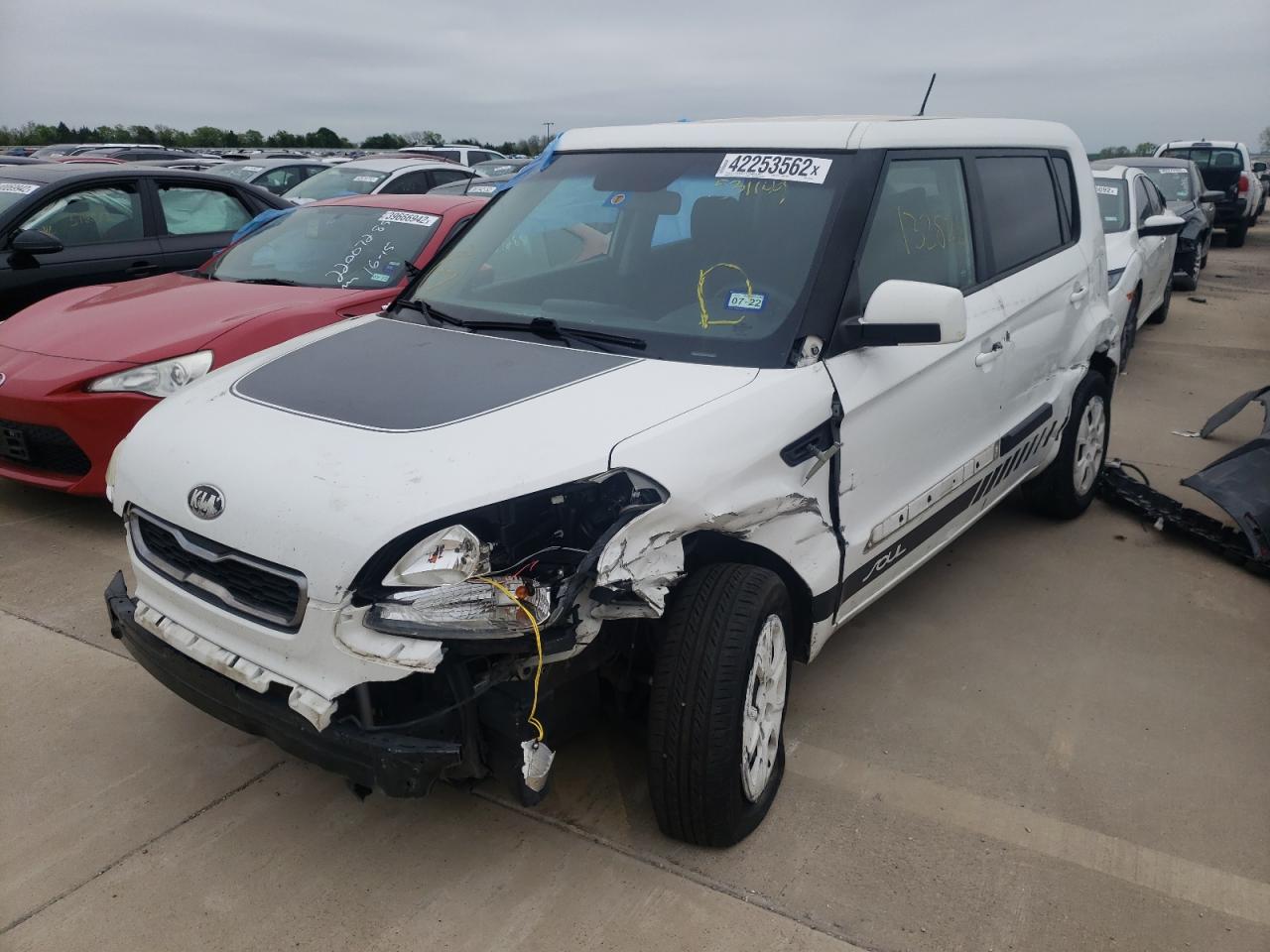 Photo 2 from auction – 2013 KIA SOUL with VIN KNDJT2A54D7531149
