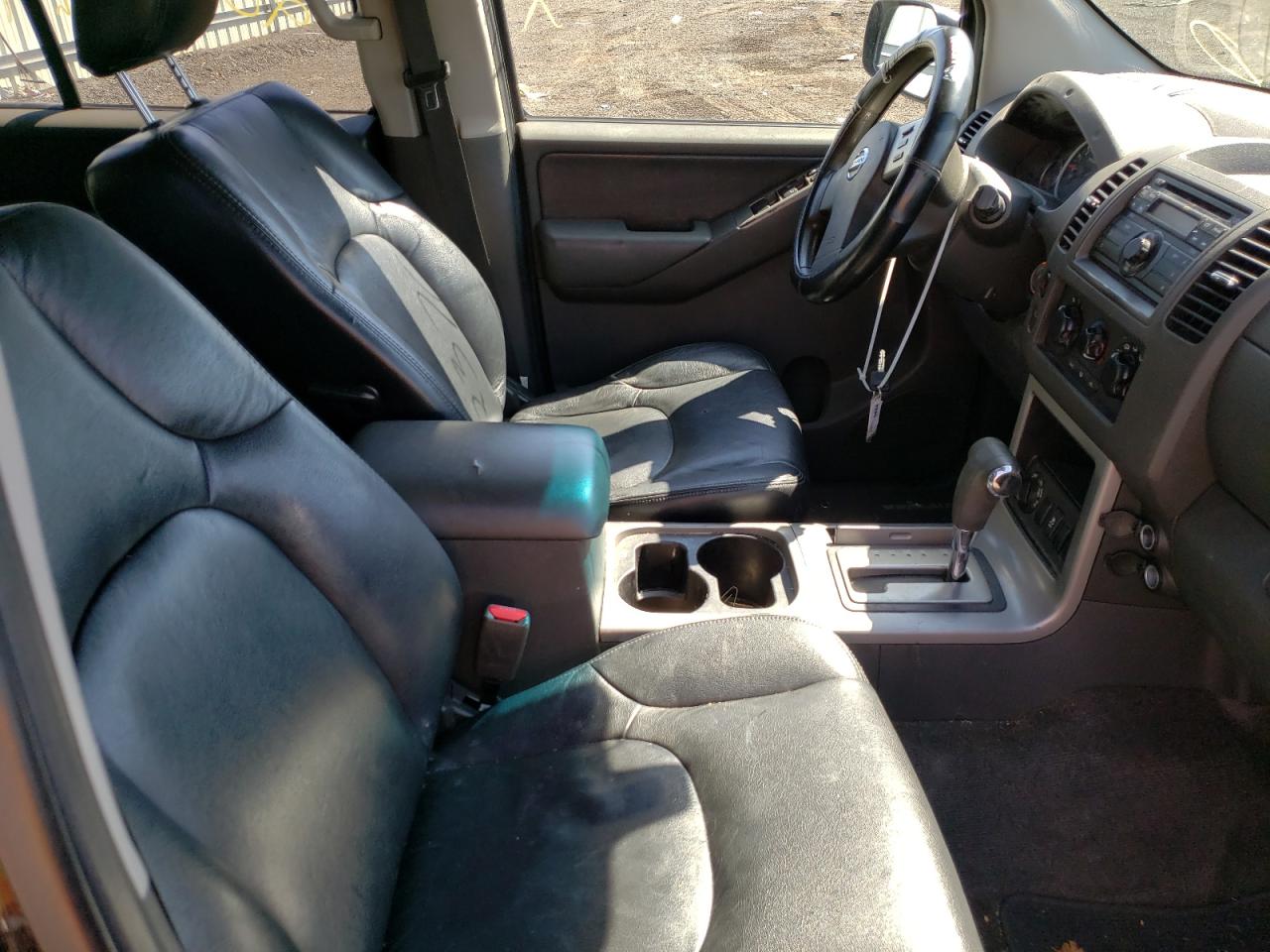 Photo 5 from auction – 2012 NISSAN PATHFINDER with VIN 5N1AR1NB5CC630959