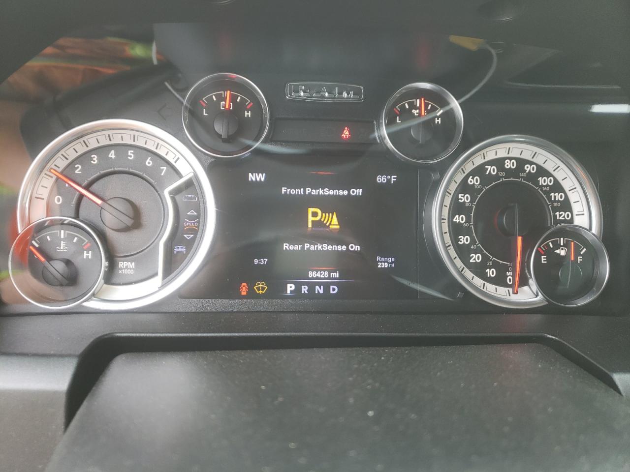 Photo 8 from auction – 2017 RAM 1500 SLT with VIN 3C6RR6LTXHG592155
