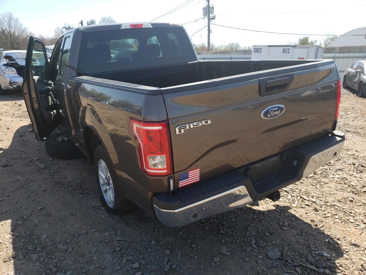 Photo 3 from auction – 2017 FORD F150 SUPER with VIN 1FTEX1C86HFB12951