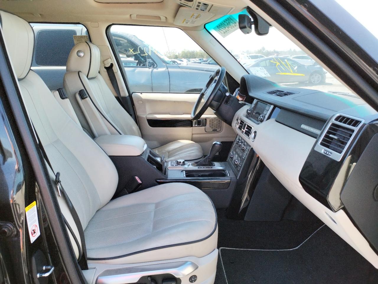 Photo 5 from auction – 2011 LAND ROVER RANGE ROVE with VIN SALMF1D42BA332353