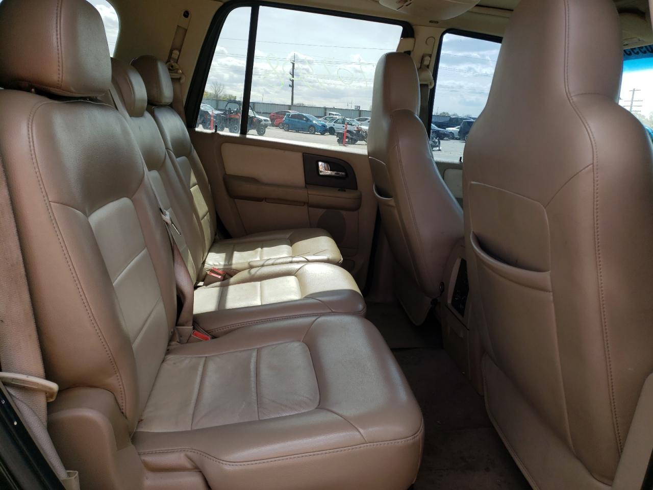 Photo 6 from auction – 2005 FORD EXPEDITION with VIN 1FMFU18545LA41558