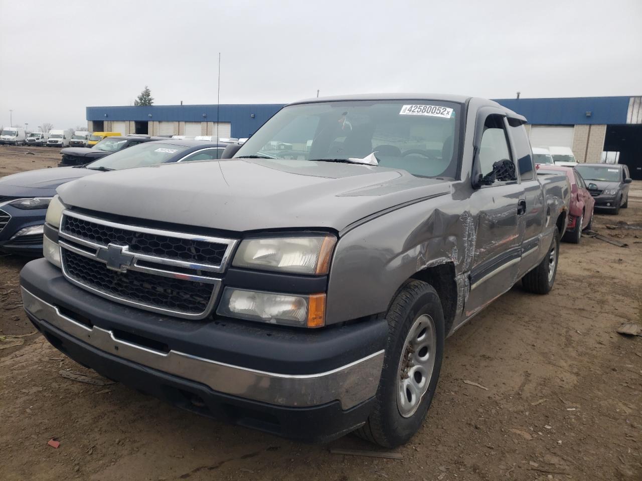 Photo 2 from auction – 2006 CHEVROLET SILVERADO with VIN 2GCEC19Z061268130