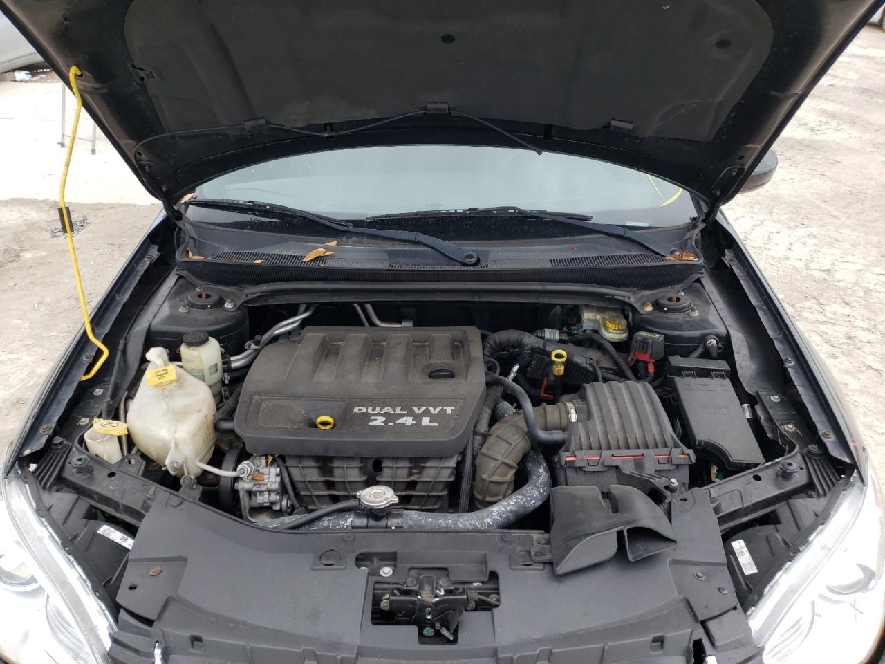 Photo 7 from auction – 2014 CHRYSLER 200 LX with VIN 1C3CCBAB6EN210066
