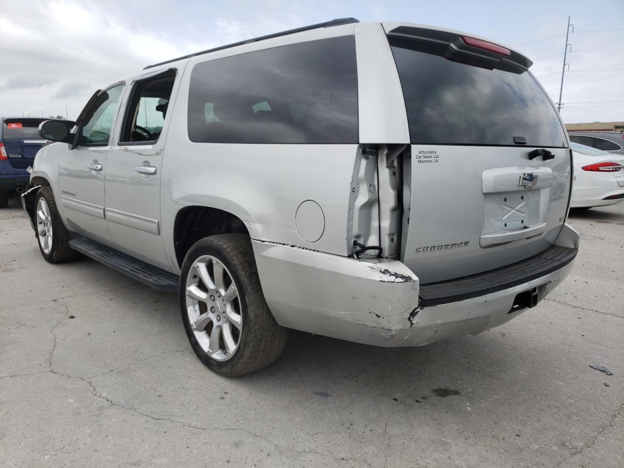Photo 3 from auction – 2010 CHEVROLET SUBURBAN C with VIN 1GNUCHE03AR207826
