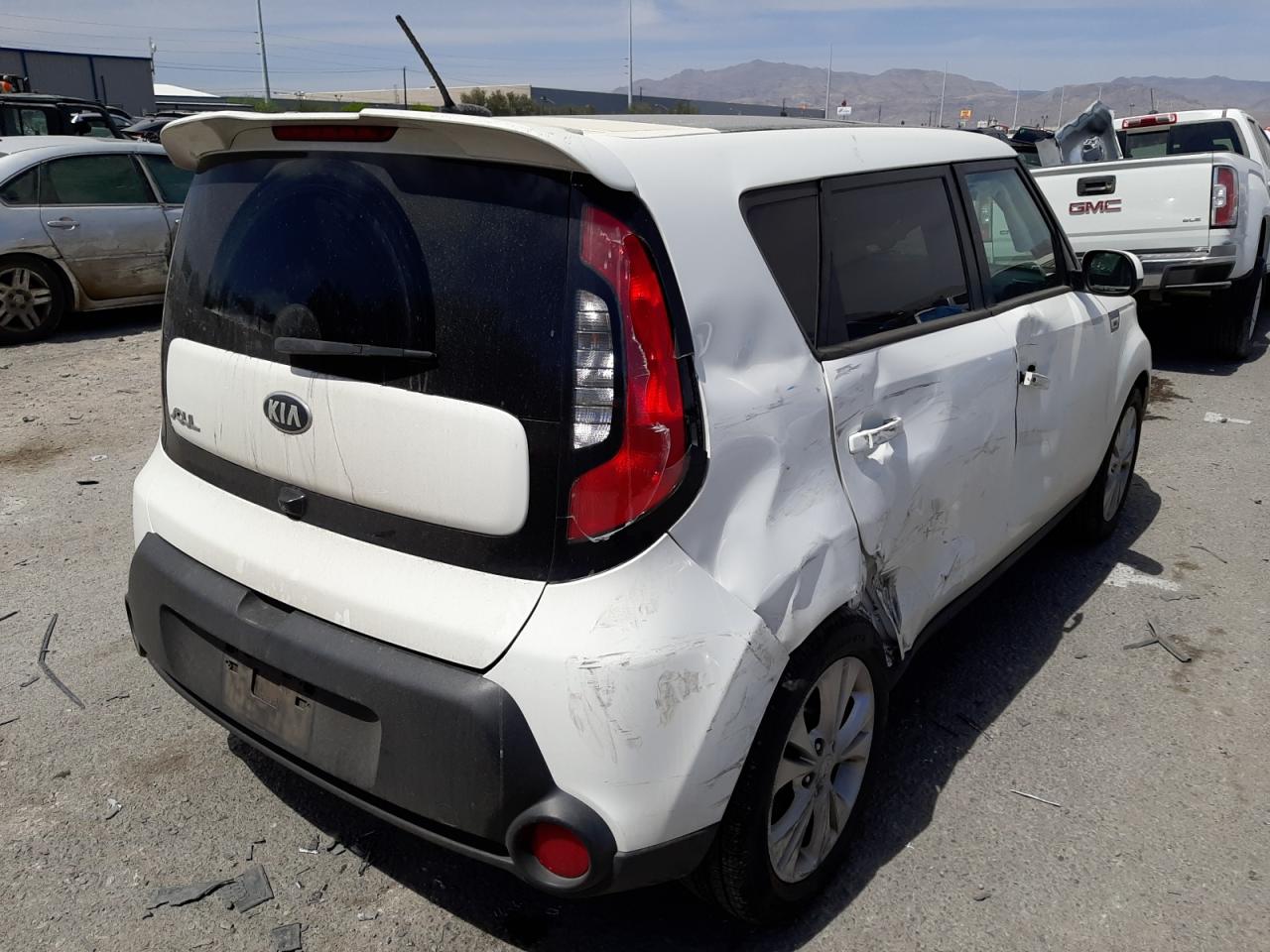 Снимка 4 от търг – 2015 KIA SOUL + с VIN KNDJP3A57F7805554