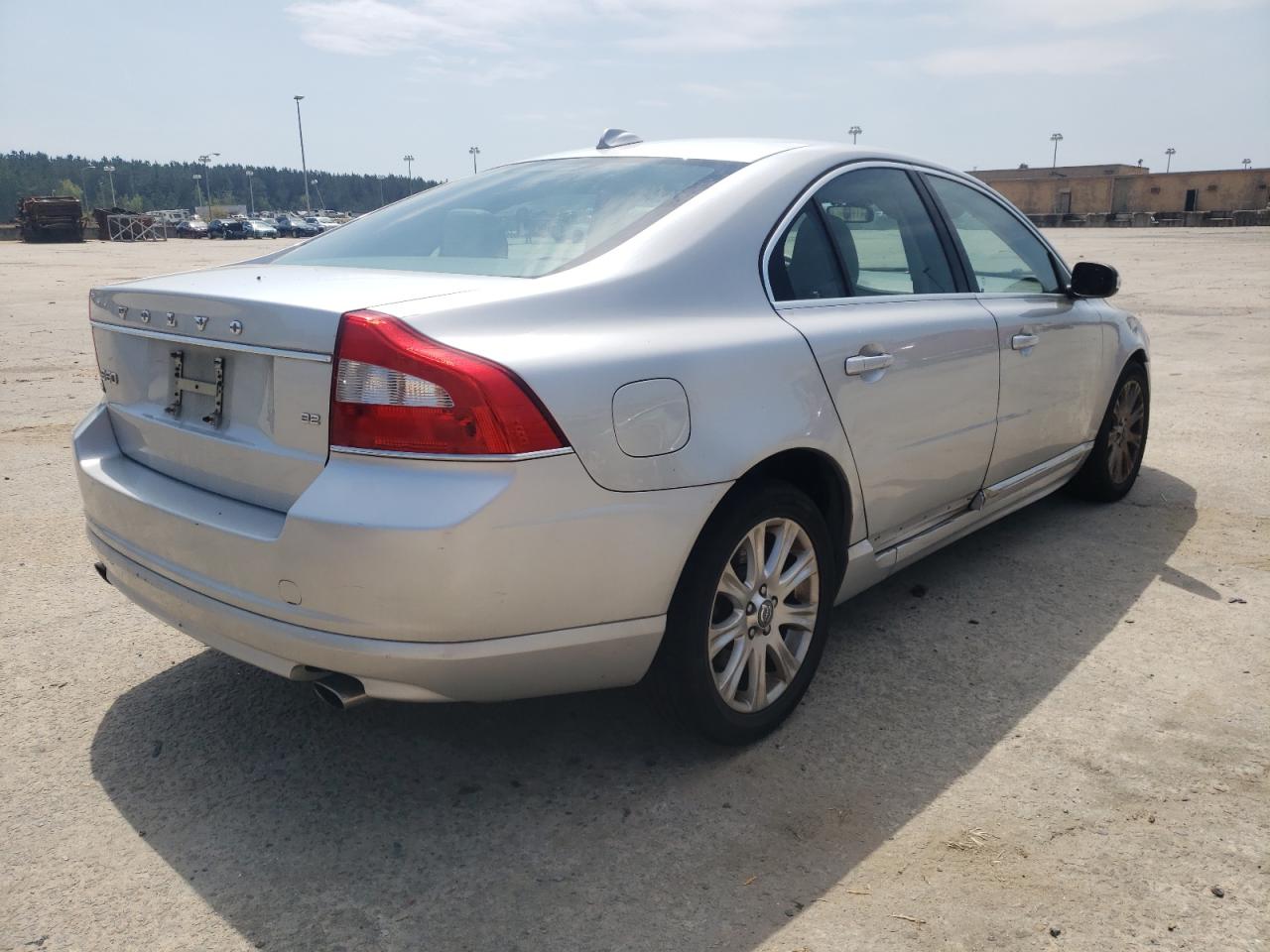 Photo 4 from auction – 2010 VOLVO S80 3.2 with VIN YV1982AS0A1130538