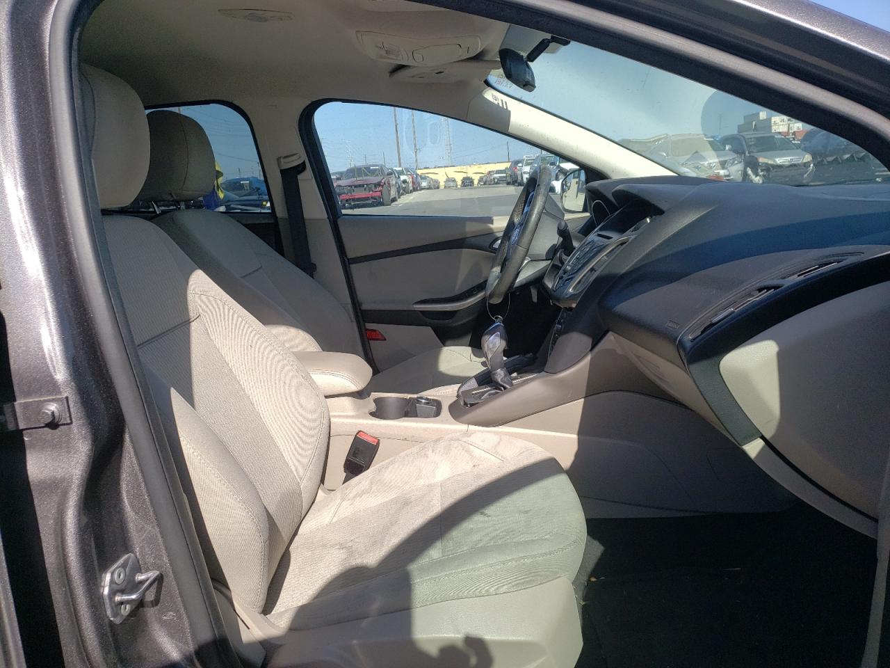 صورة رقم 5 من المزاد - 2012 FORD FOCUS SEL مع VIN 1FAHP3H23CL423377