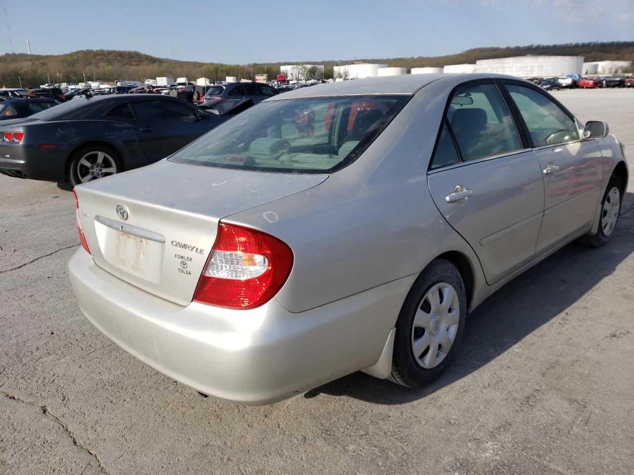 Photo 4 from auction – 2003 TOYOTA CAMRY LE with VIN 4T1BE32K53U209575