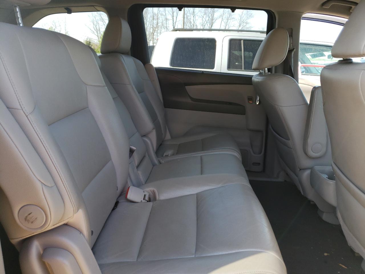 Photo 6 from auction – 2016 HONDA ODYSSEY EX with VIN 5FNRL5H65GB004724