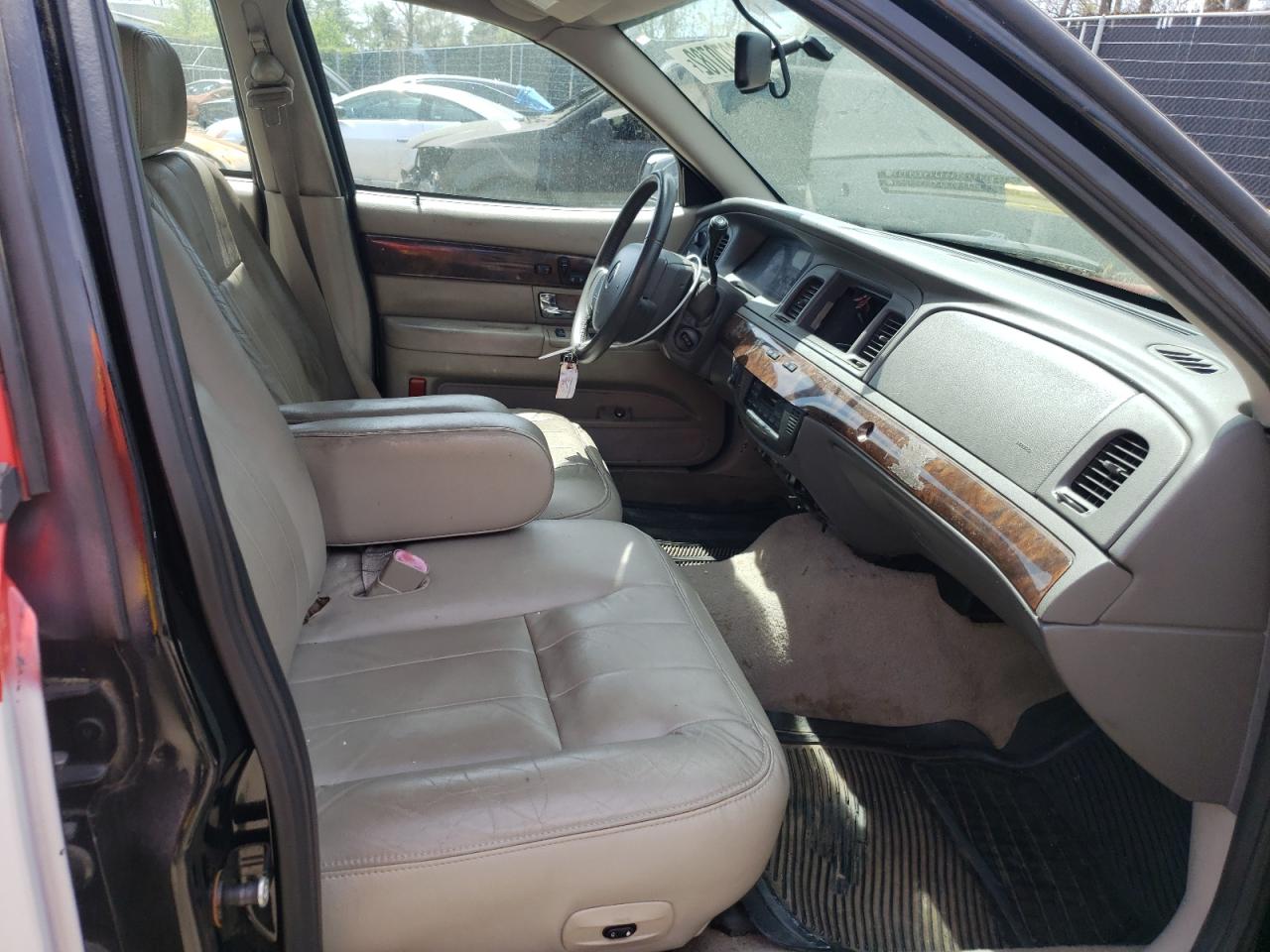 Photo 5 from auction – 2010 MERCURY GRAND MARQ with VIN 2MEBM7FV1AX600813