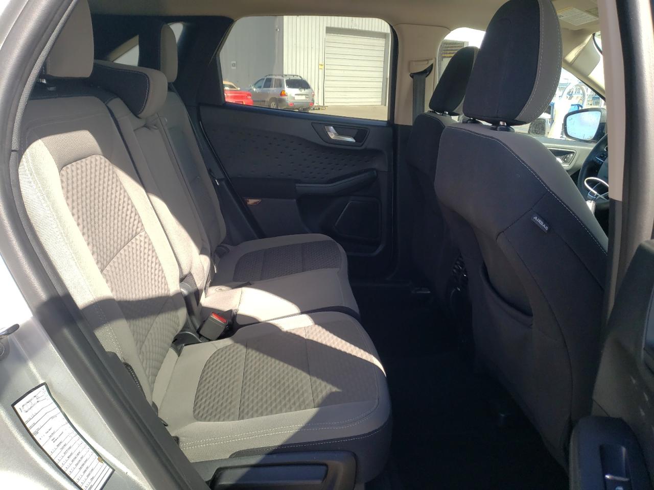 Photo 6 from auction – 2020 FORD ESCAPE SE with VIN 1FMCU0G68LUA12563
