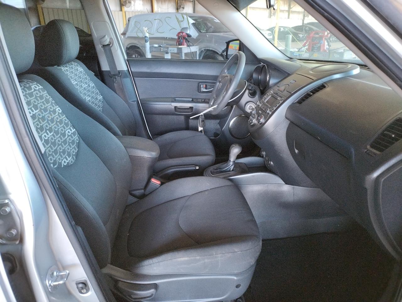 Photo 5 from auction – 2011 KIA SOUL + with VIN KNDJT2A21B7711613