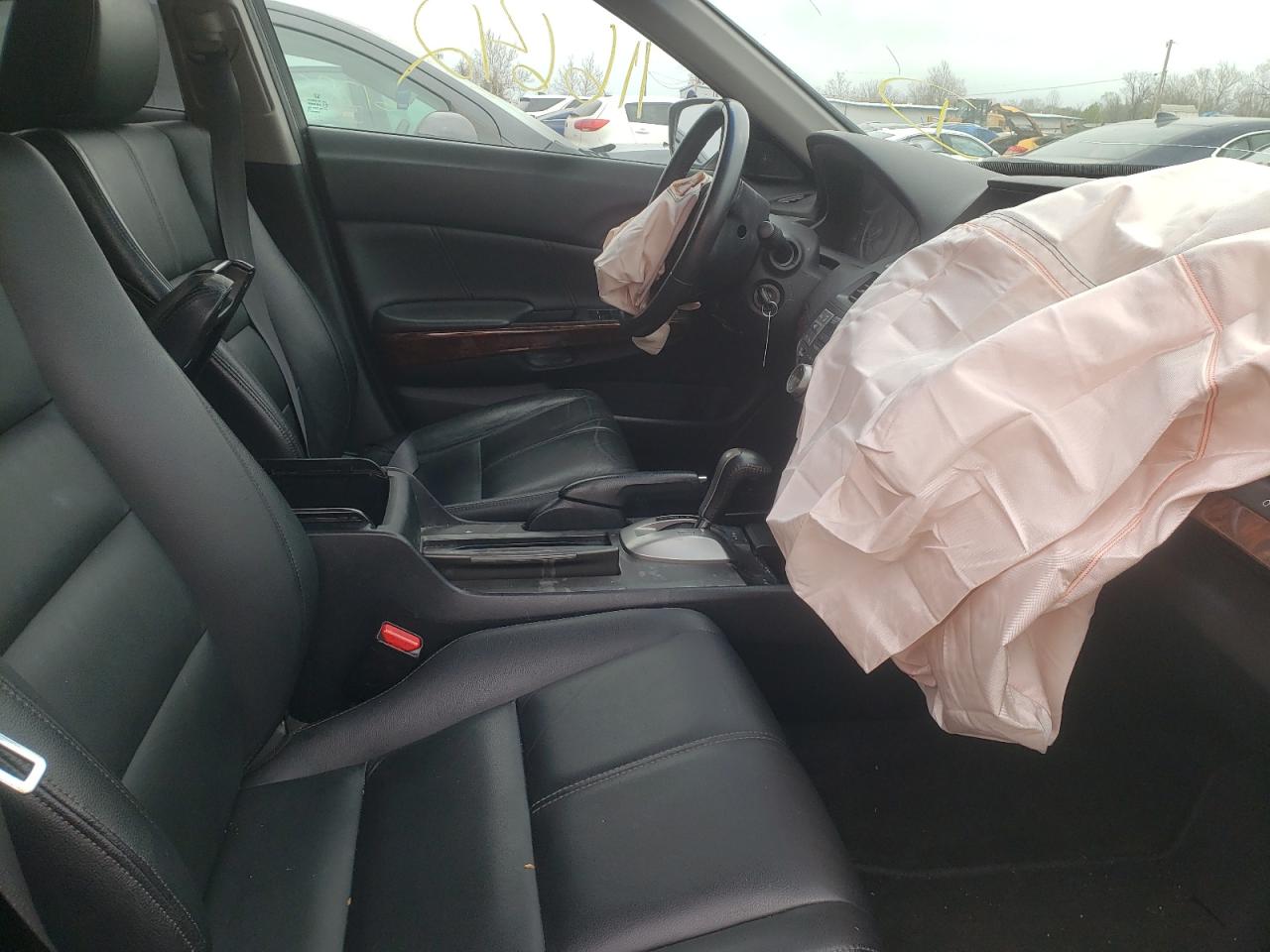 Photo 5 from auction – 2011 HONDA ACCORD CRO with VIN 5J6TF2H59BL006284