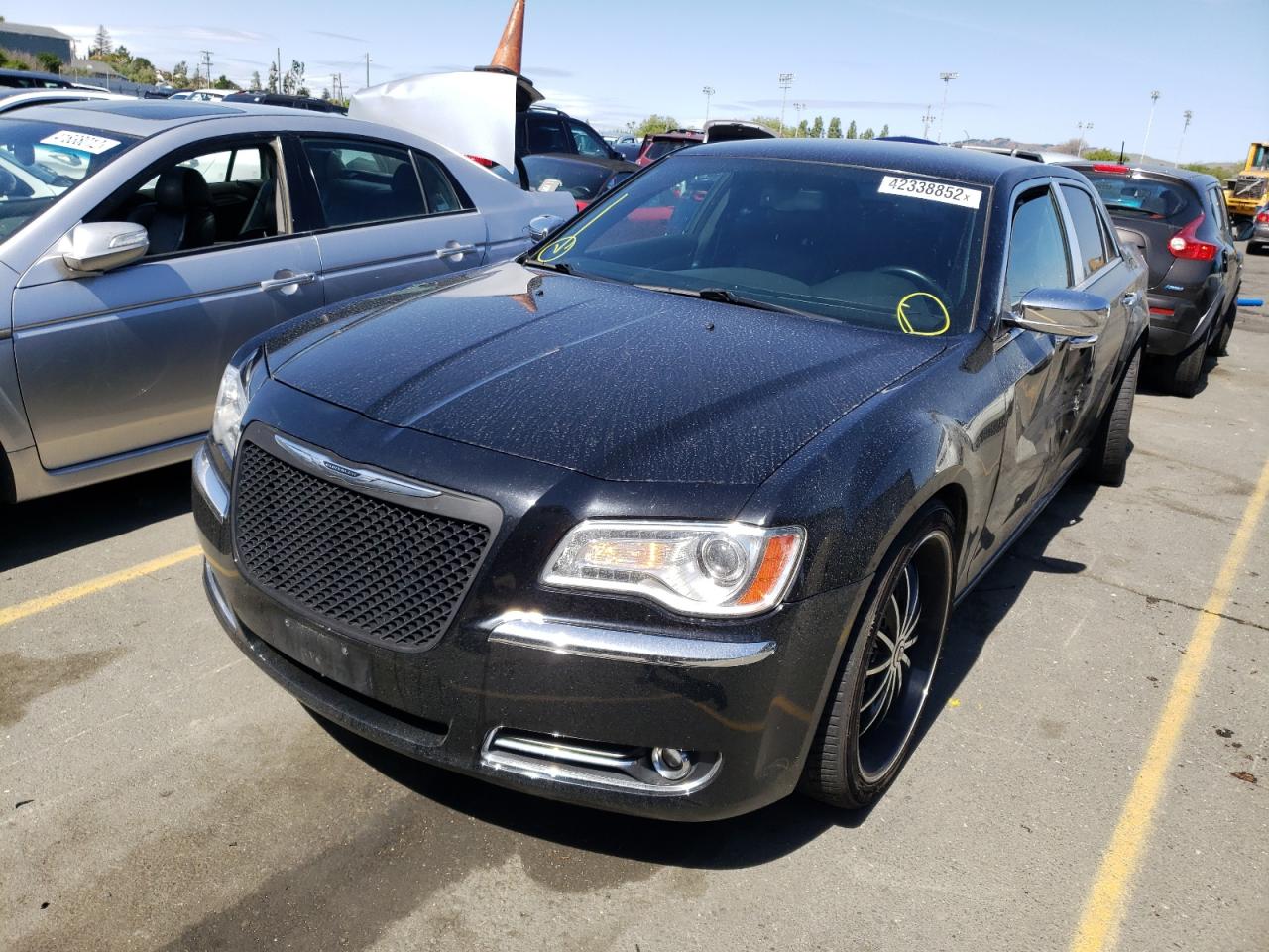 Photo 2 from auction – 2012 CHRYSLER 300 LIMITE with VIN 2C3CCACG2CH231473