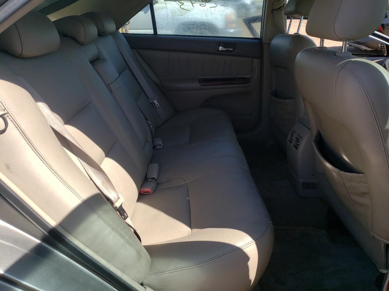 Photo 6 from auction – 2005 TOYOTA CAMRY LE with VIN 4T1BF30K85U614560