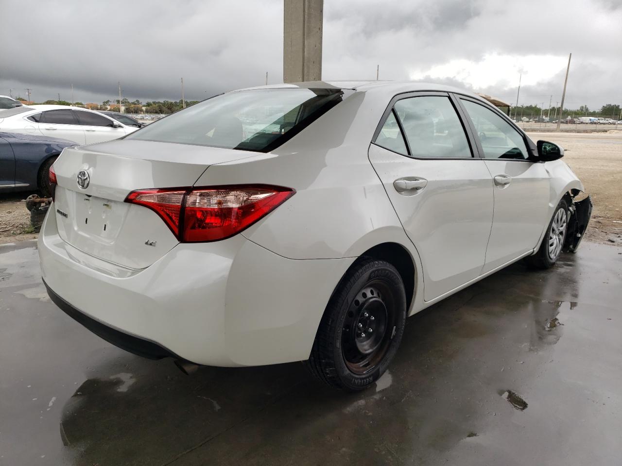 Photo 4 from auction – 2018 TOYOTA COROLLA L with VIN 5YFBURHE7JP782967