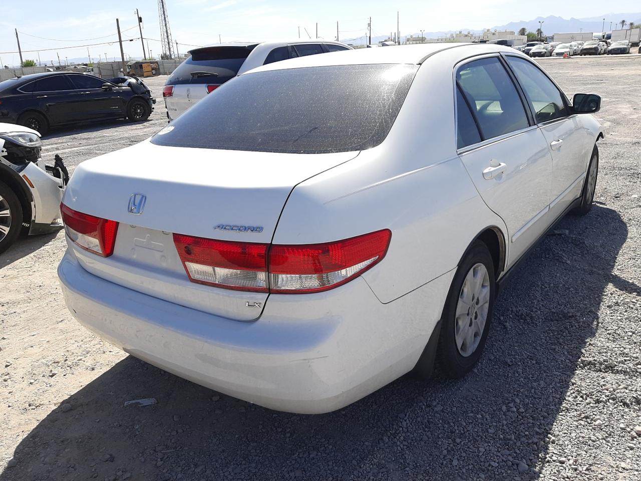 Photo 4 from auction – 2004 HONDA ACCORD LX with VIN JHMCM56314C006778