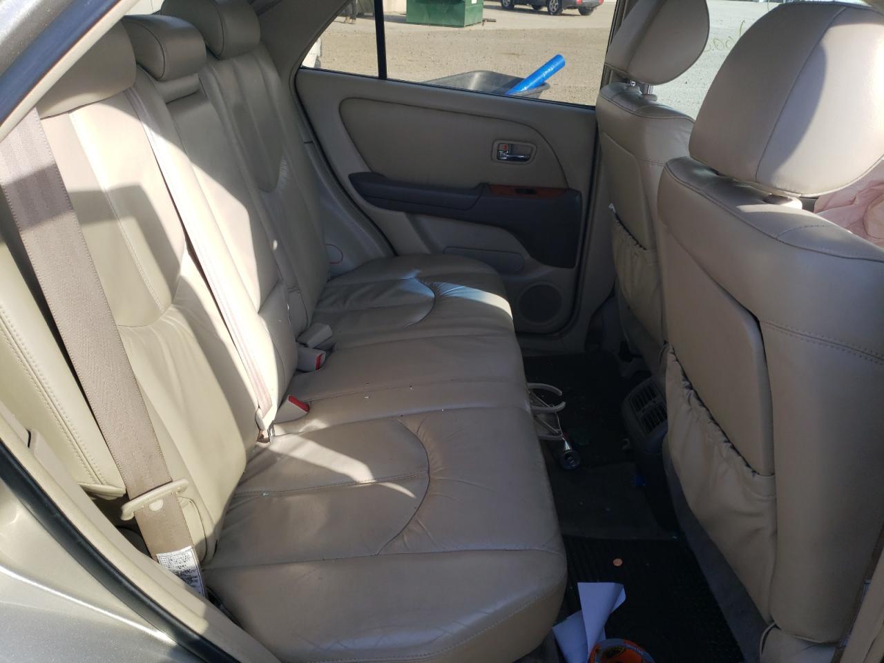 Photo 6 from auction – 2002 LEXUS RX 300 with VIN JTJHF10U520237965
