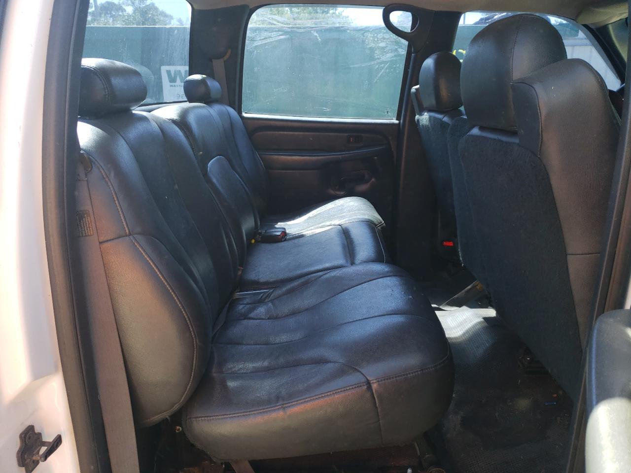 Photo 6 from auction – 2002 CHEVROLET SILVERADO with VIN 1GCHC23U22F165441