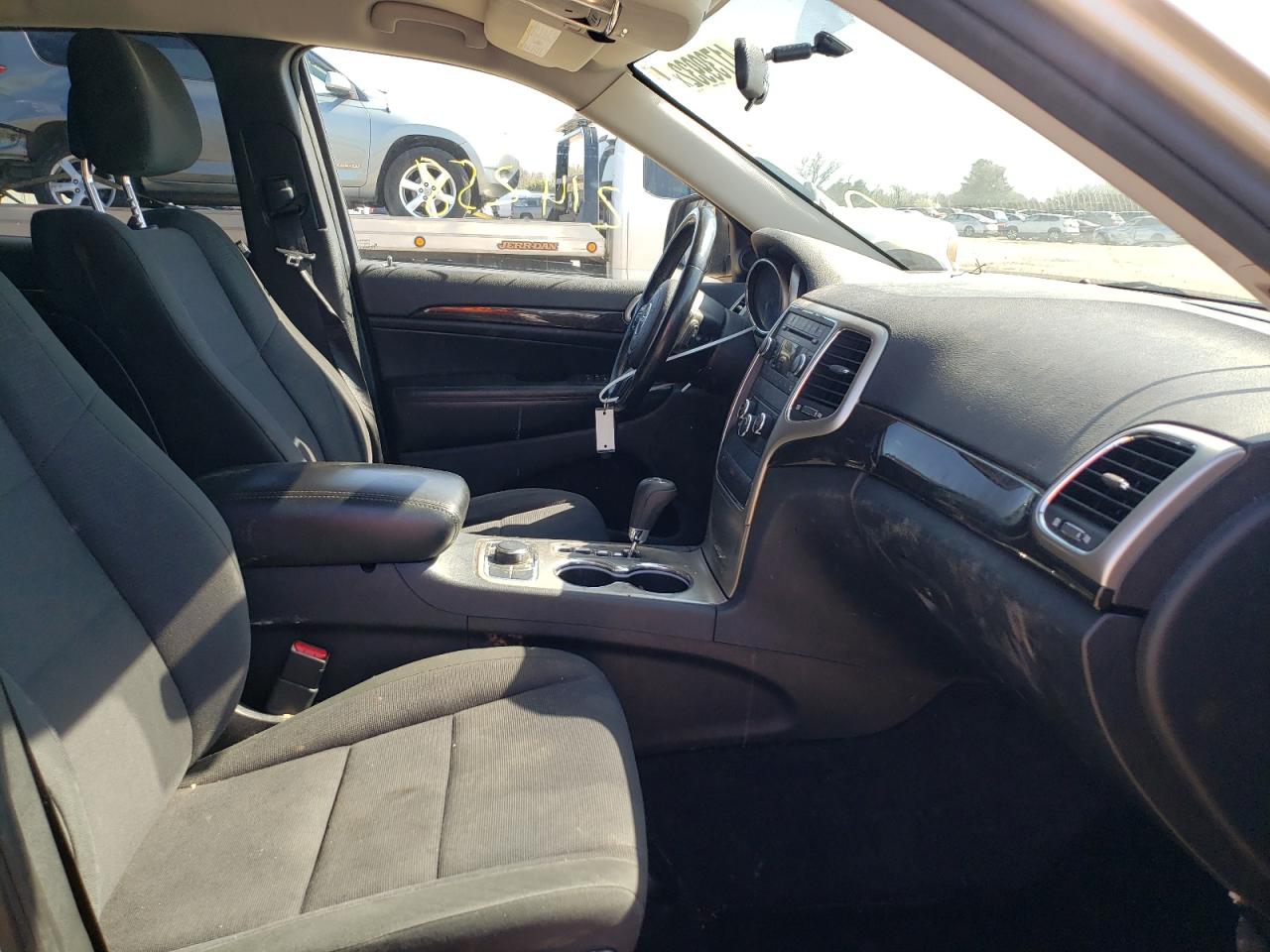 Photo 5 from auction – 2011 JEEP GRAND CHER with VIN 1J4RR4GG7BC562660