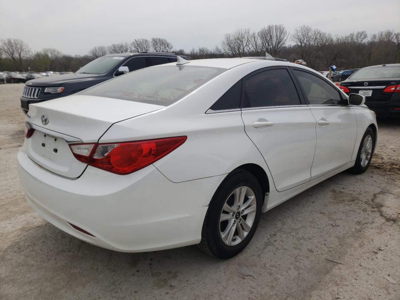 Photo 4 from auction – 2011 HYUNDAI SONATA GLS with VIN 5NPEB4AC6BH188061