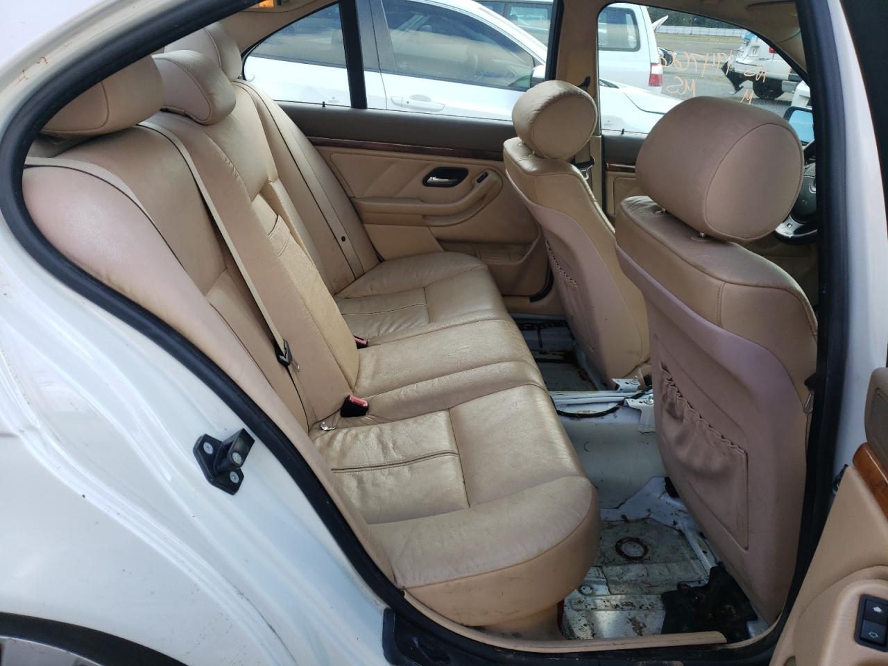 Photo 6 from auction – 2000 BMW 528 I AUTO with VIN WBADM6342YGU19359