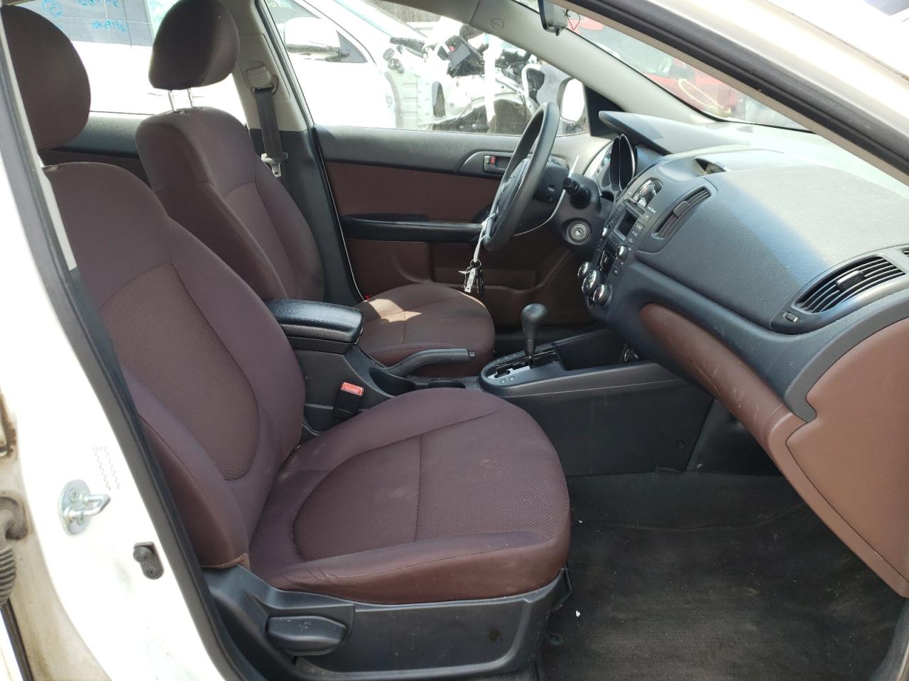 Photo 5 from auction – 2010 KIA FORTE EX with VIN KNAFU4A22A5124360