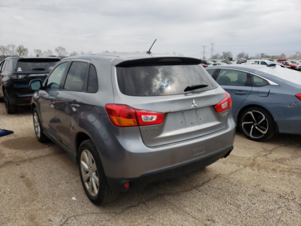 Photo 3 from auction – 2013 MITSUBISHI OUTLANDER with VIN 4A4AP3AU4DE002077