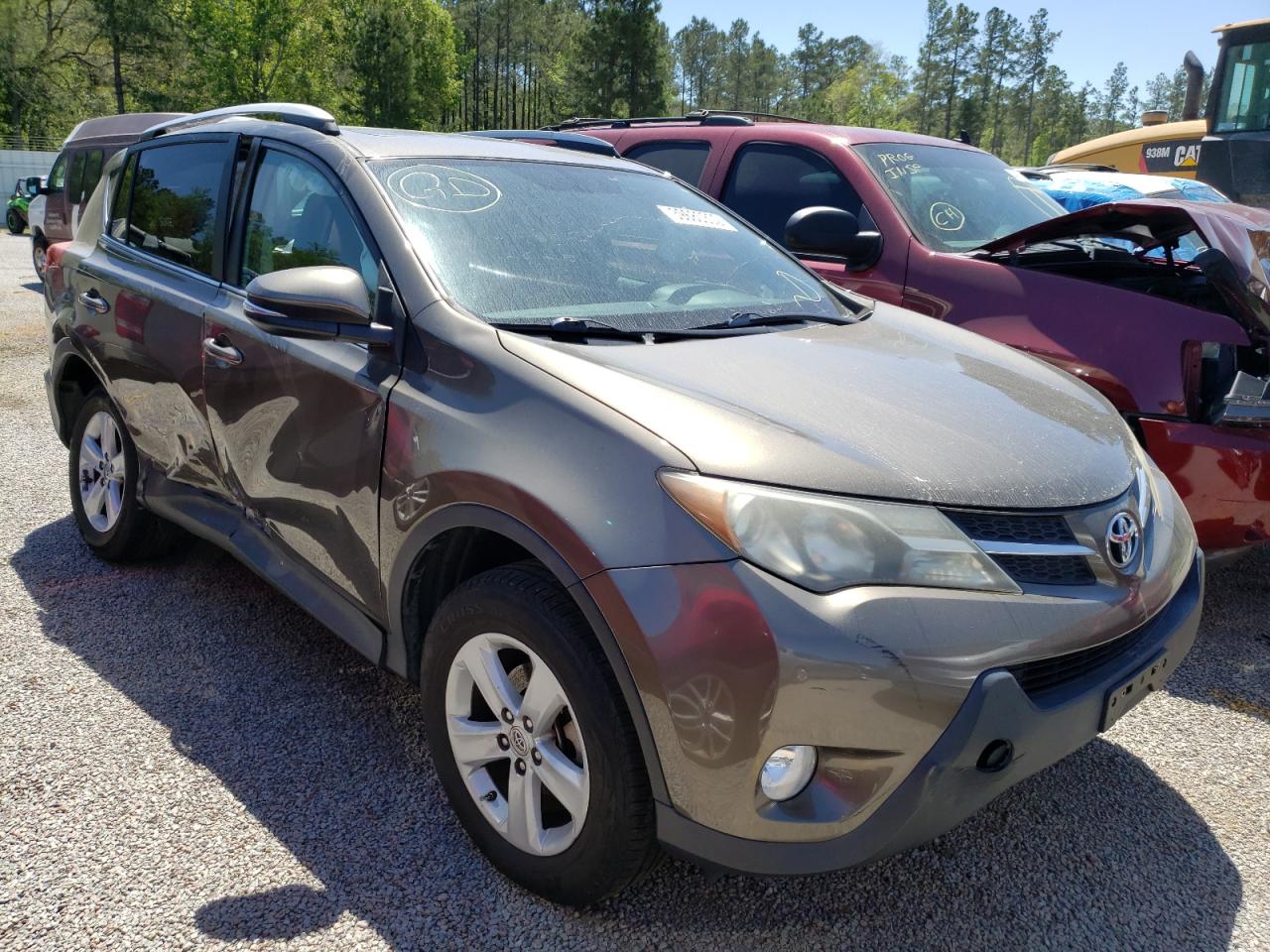 Photo 2 from auction – 2013 TOYOTA RAV4 XLE with VIN 2T3WFREVXDW019075