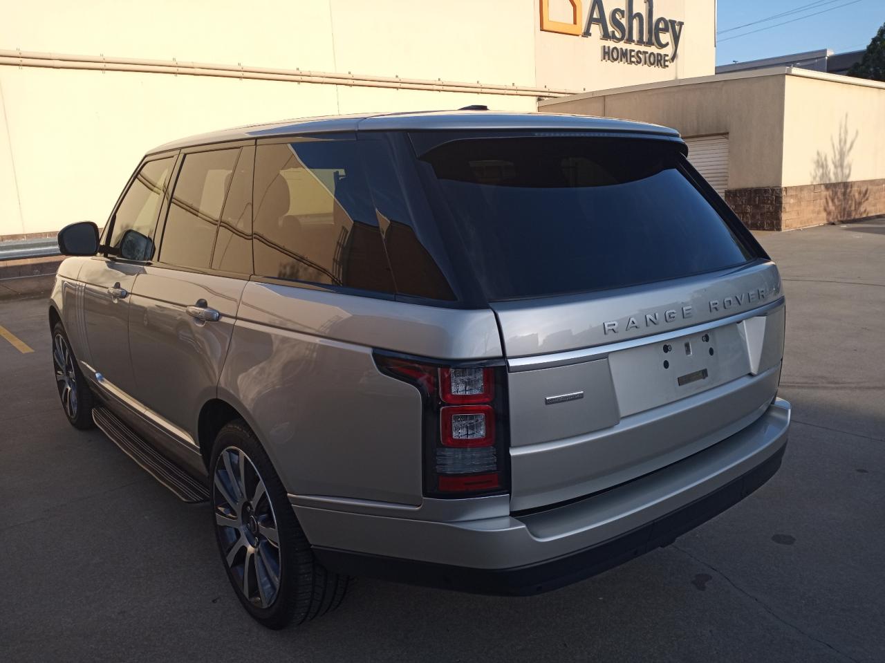 Photo 3 from auction – 2014 LAND ROVER RANGE ROVE with VIN SALGV2TF6EA153648