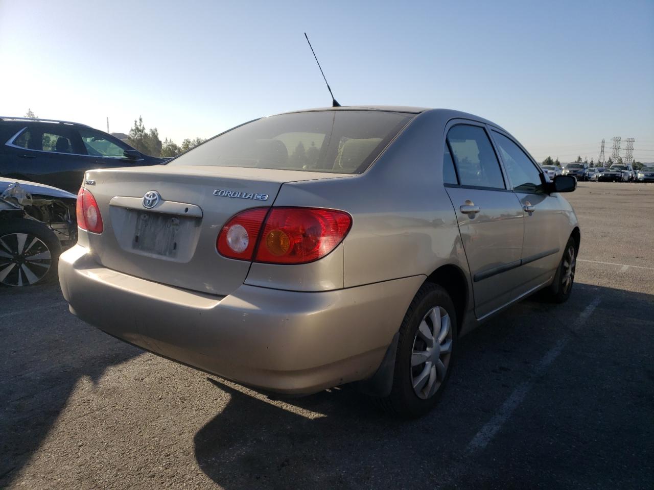 Photo 4 from auction – 2004 TOYOTA COROLLA CE with VIN 2T1BR32E64C269513
