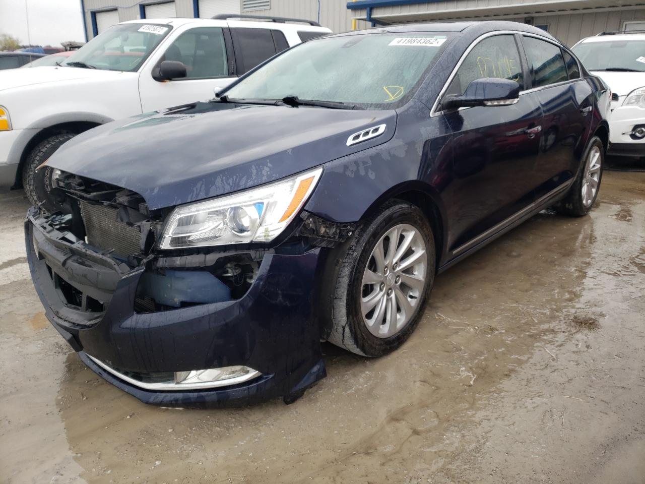 Photo 2 from auction – 2016 BUICK LACROSSE with VIN 1G4GB5G35GF265571