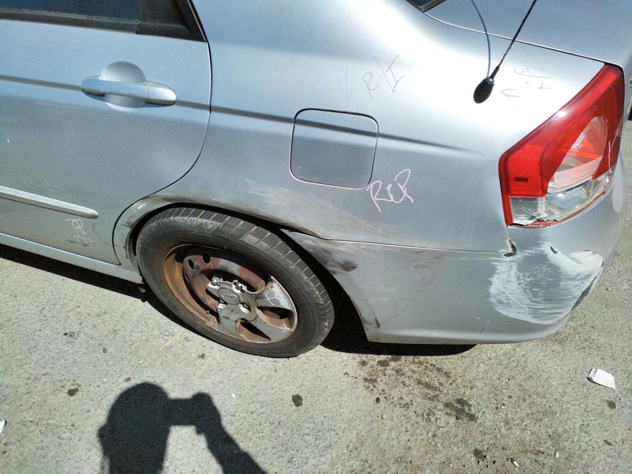 Photo 9 from auction – 2009 KIA SPECTRA EX with VIN KNAFE222X95656984