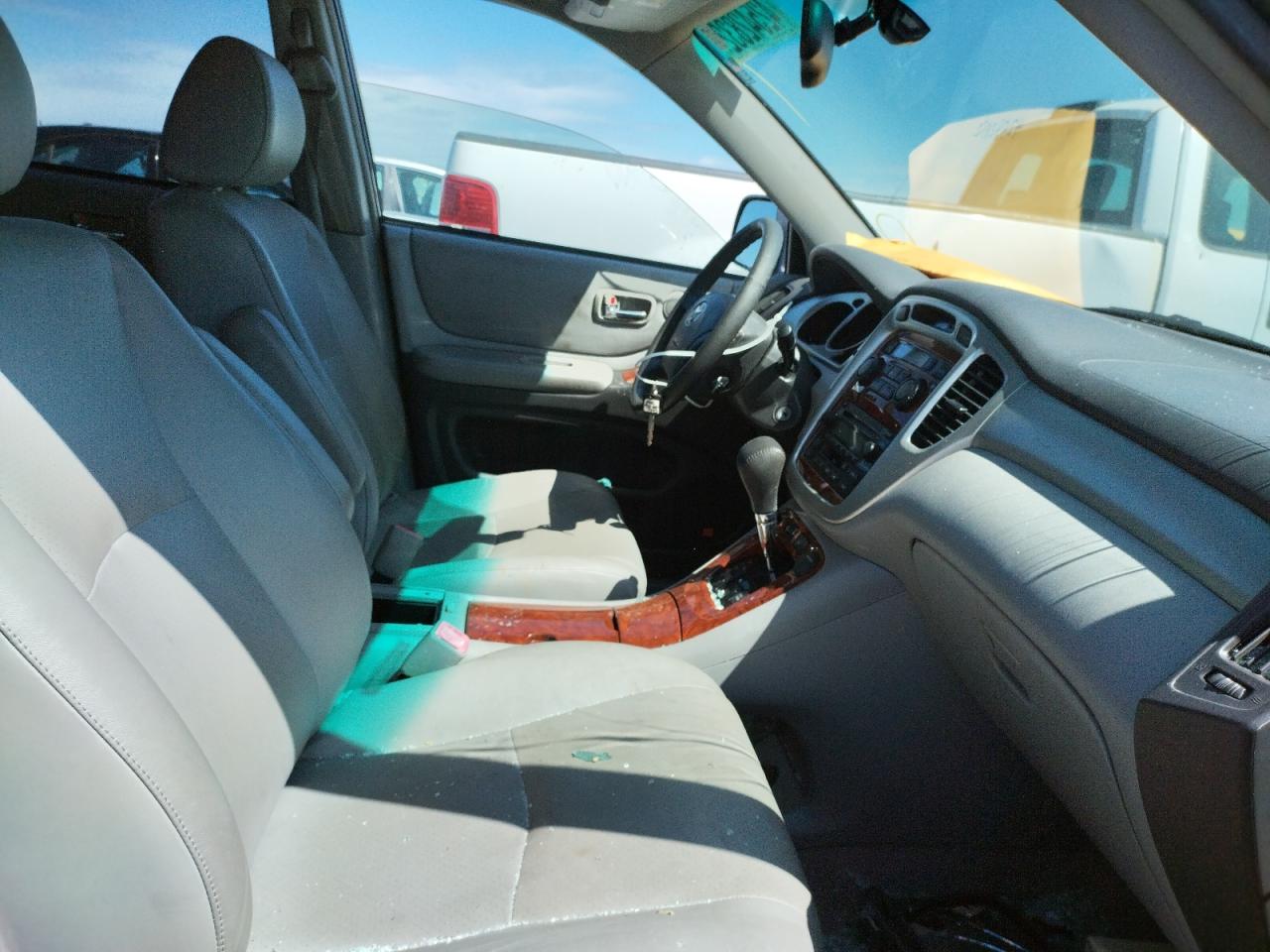 Photo 5 from auction – 2006 TOYOTA HIGHLANDER with VIN JTEDP21AX60098281
