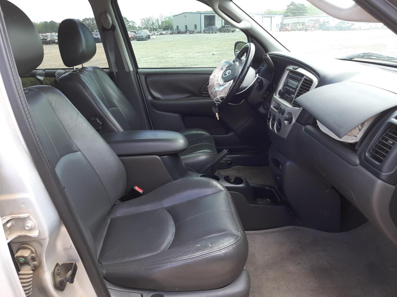 Photo 5 from auction – 2003 MAZDA TRIBUTE ES with VIN 4F2CZ06133KM05121