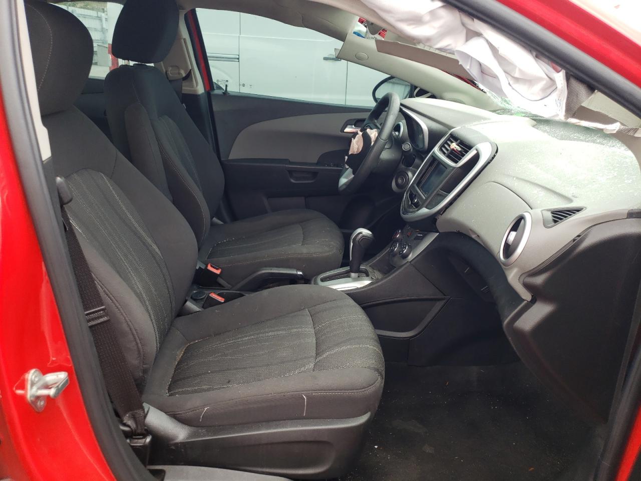 Photo 5 from auction – 2017 CHEVROLET SONIC LT with VIN 1G1JD5SH2H4145837