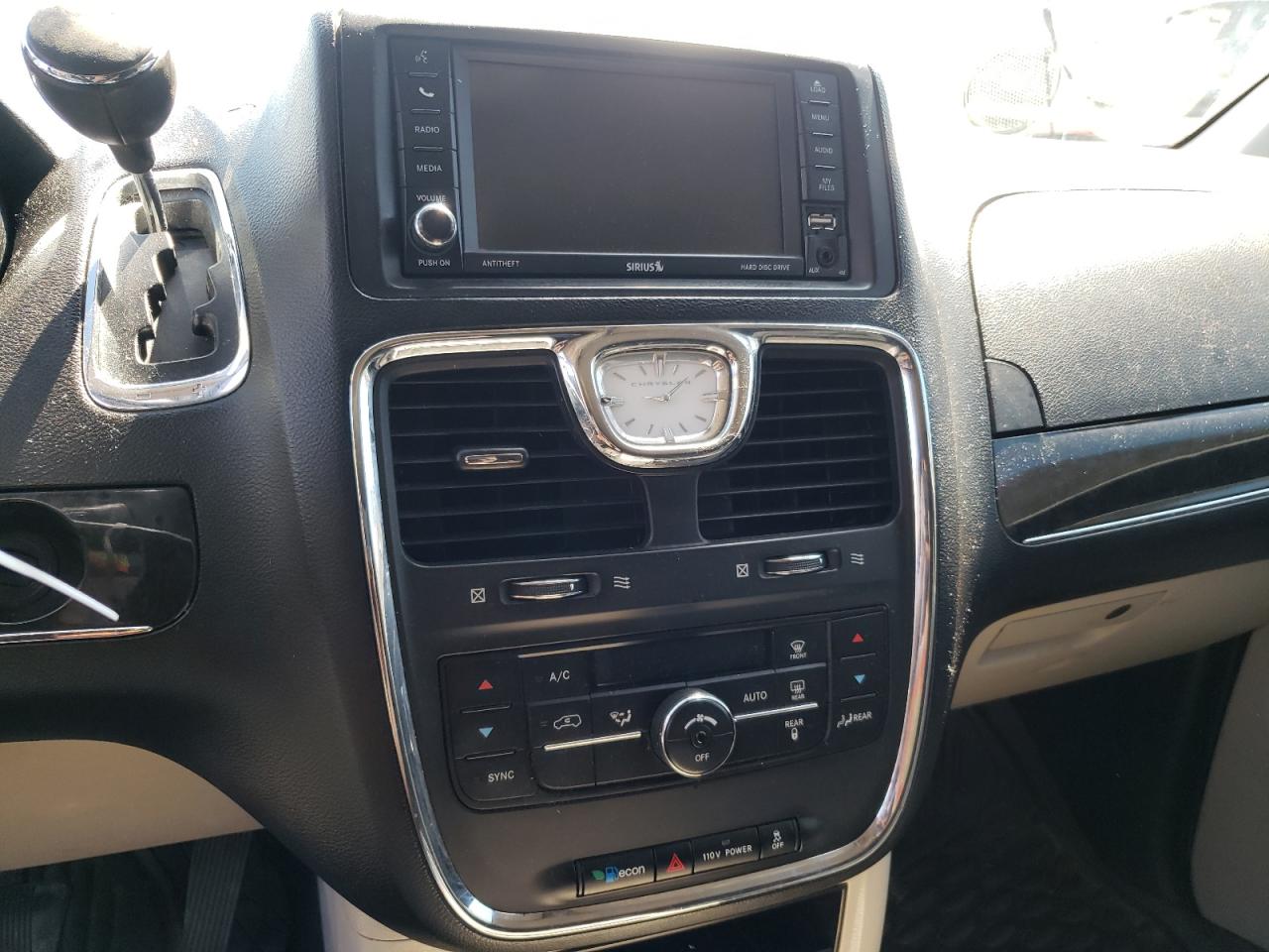 Photo 9 from auction – 2012 CHRYSLER TOWN & COU with VIN 2C4RC1BG5CR118893