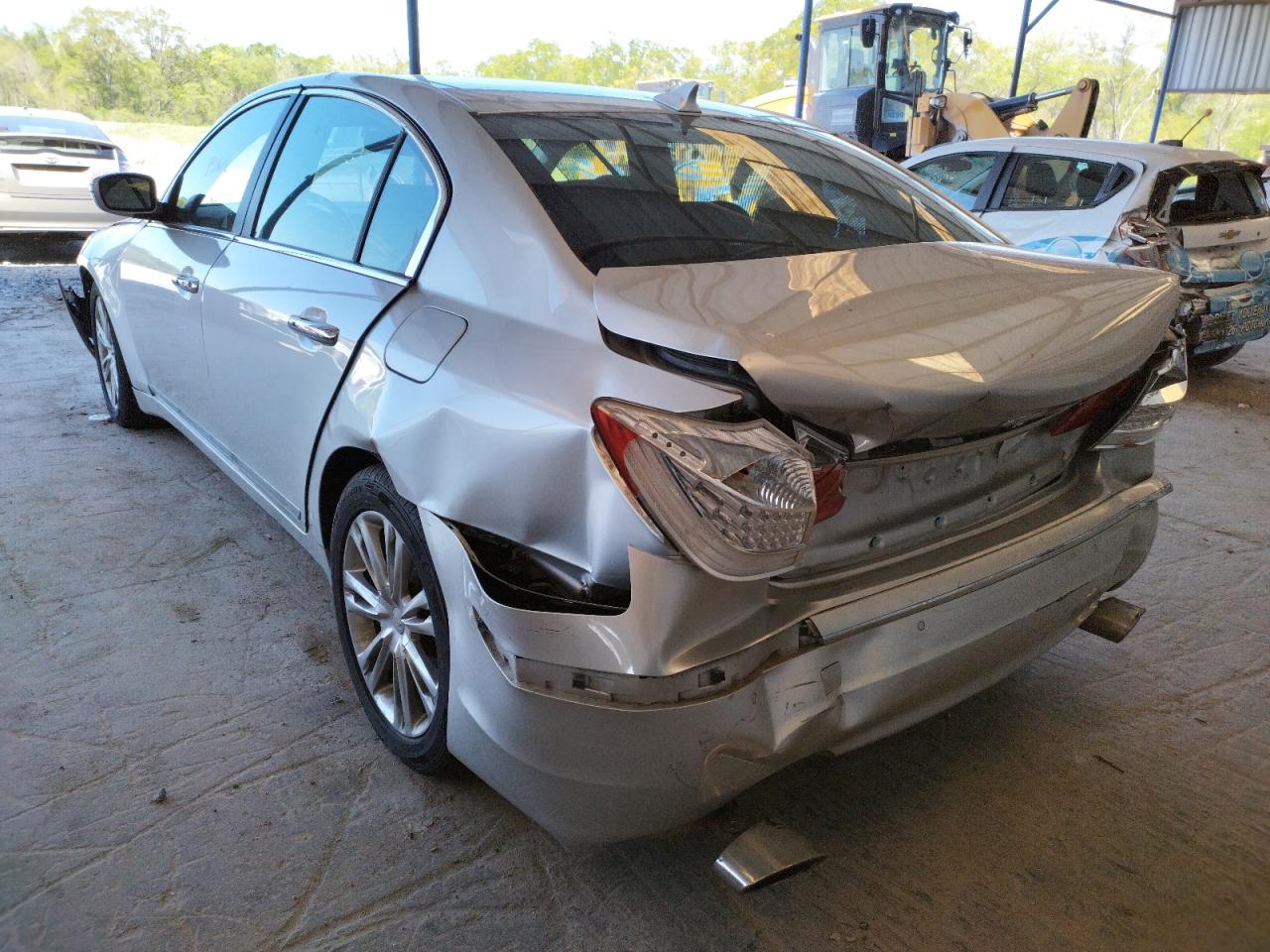 Photo 3 from auction – 2009 HYUNDAI GENESIS 4. with VIN KMHGC46F59U040441